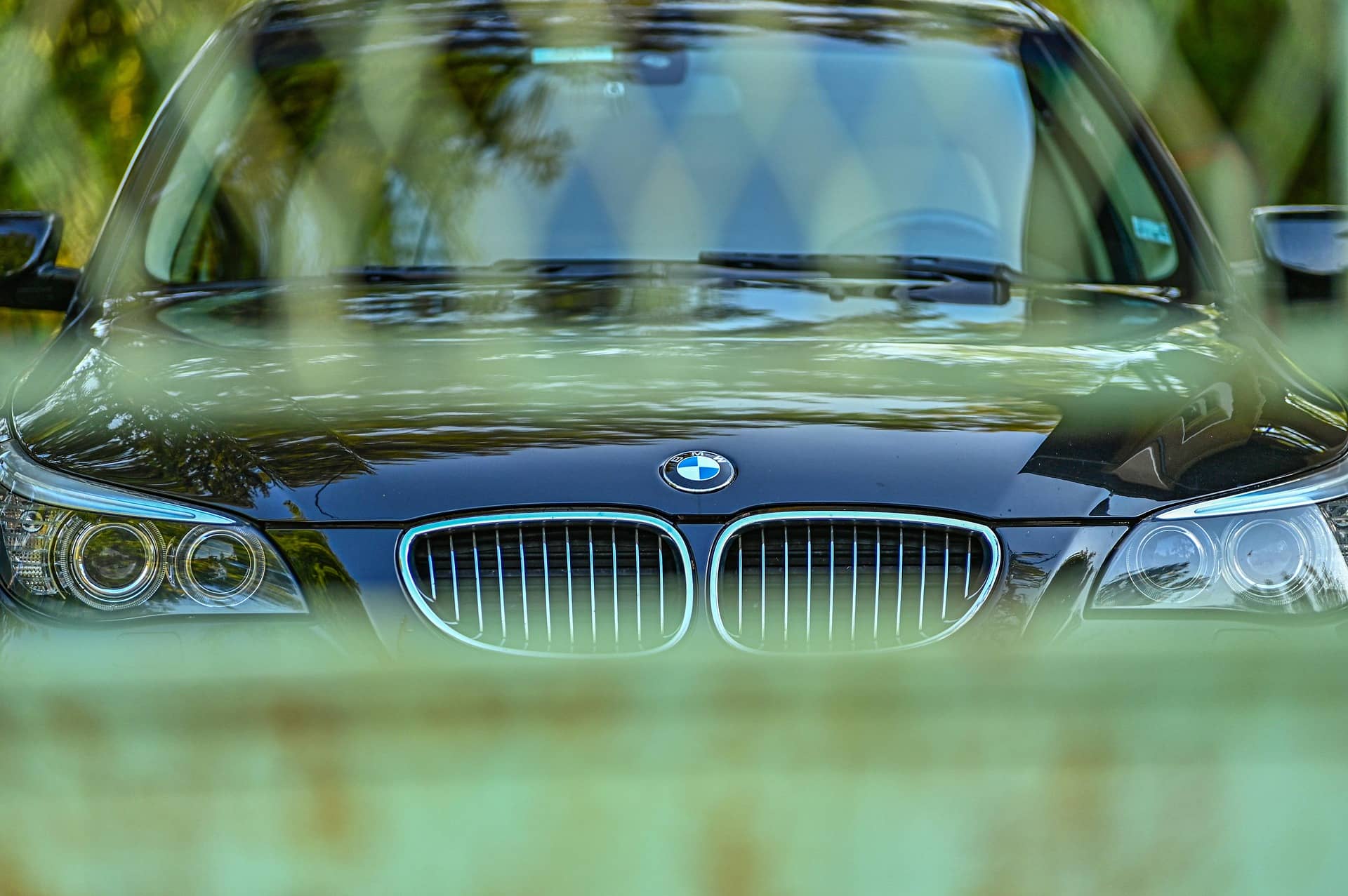 Могут загореться. BMW объявила отзыв более 318 тысяч авто Автомобиль BMW
