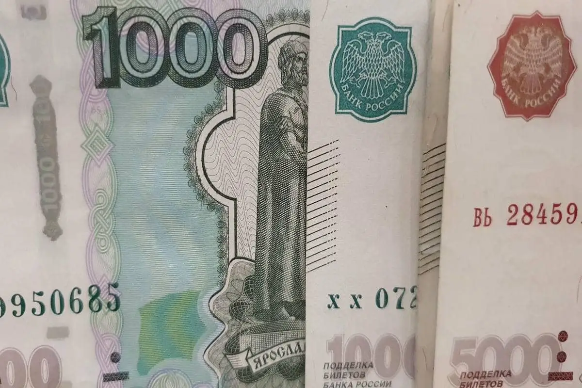 Налоговая нашла нарушение и заблокировала счета Дани Милохина Российские деньги