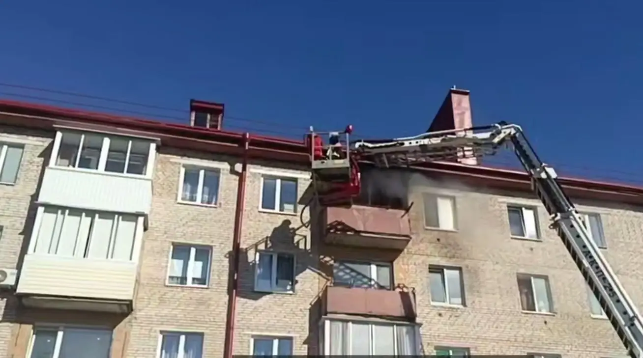 Пять детей спасены из горящей многоэтажки в Несвиже многоэтажный дом