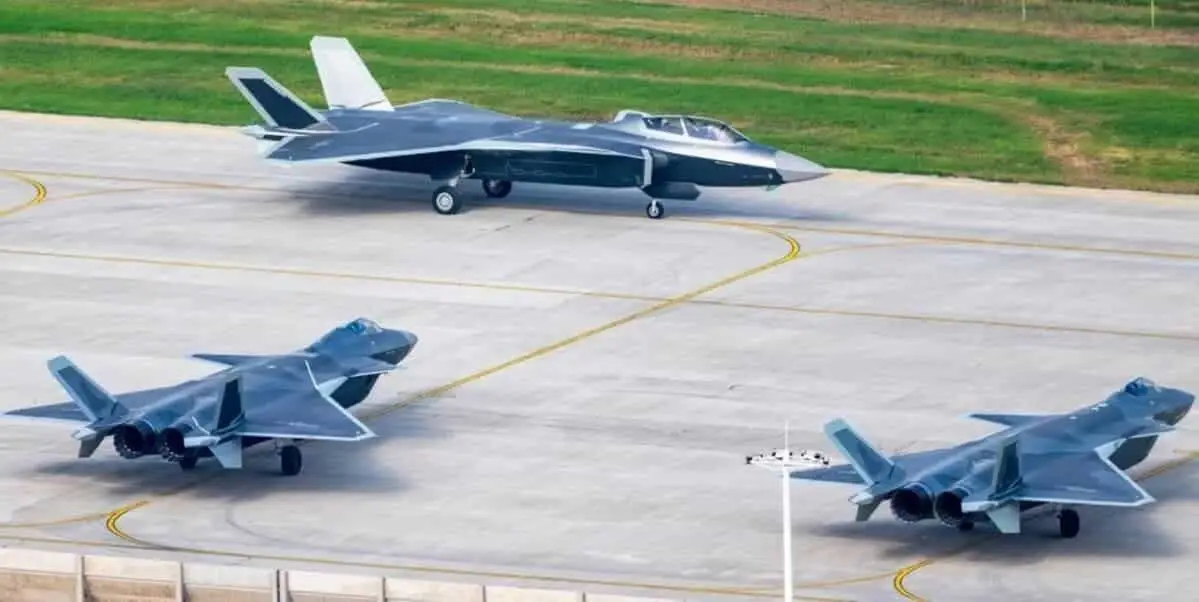 Китайские J-20 выходят на рекорд: 120 истребителей в год и почти 300 в строю китайские самолеты