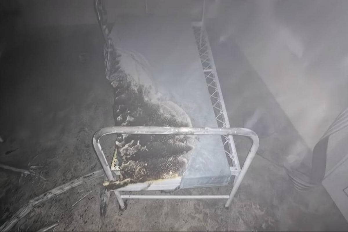 СК возбудил уголовное дело после того, как пациент поджёг матрас в психиатрической клинике Гродно Сгоревший матрас