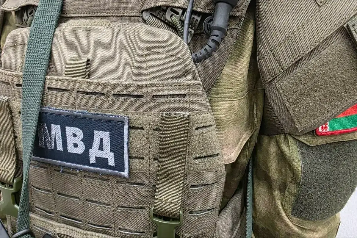 За сутки в МВД поступило порядка 100 жалоб на мошенников, приостановлены операции по 31 счёту Нашивка МВД