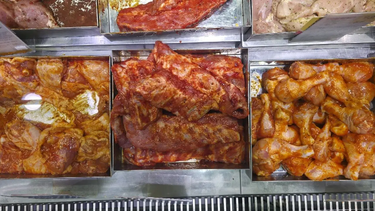 Секрет сочного куриного филе на гриле: маринад из горчицы и мёда на час мясо в маринаде