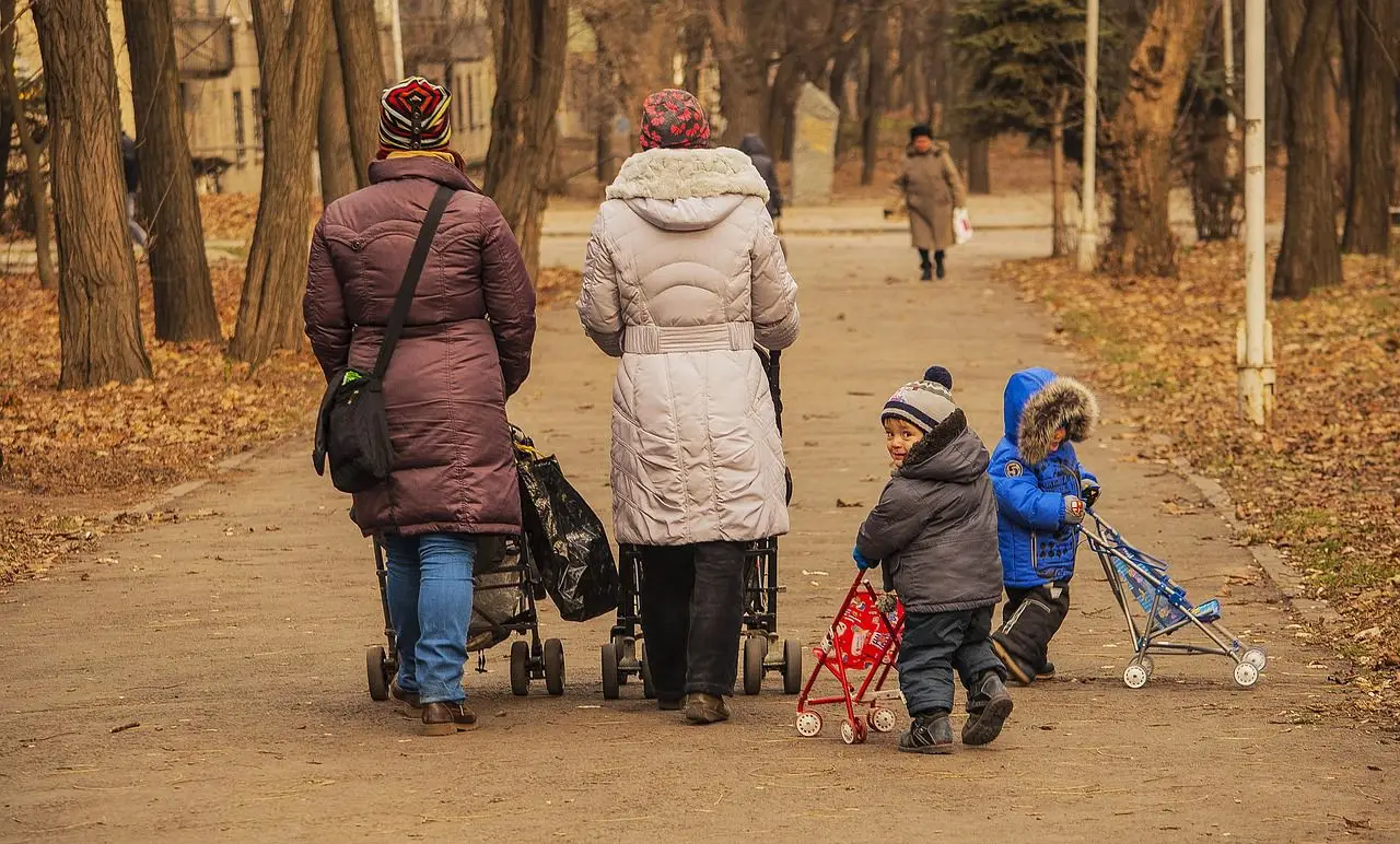 Код семейной дипломатии: 3 правила для мужа и жены, чтобы родители не стали причиной развода семья в парке