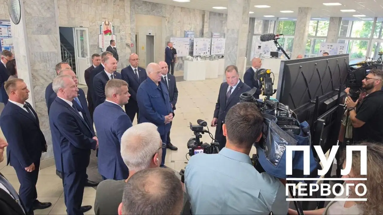 «Готовься». Лукашенко поставил задачу главе Минпрома «осилить» гидравлику Александр Лукашенко