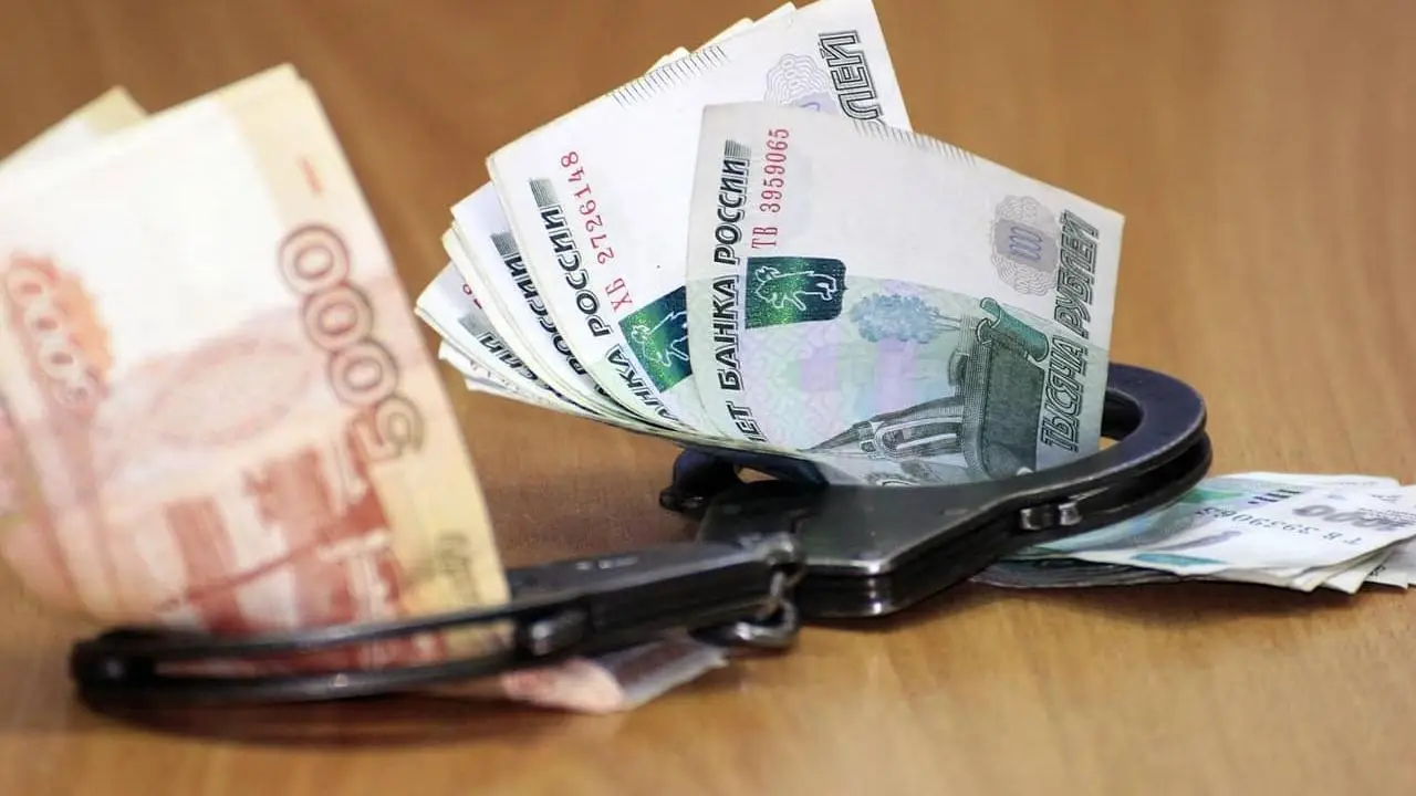 Прокурор потребовал девять лет колонии для бывшего директора Олега Газманова Деньги в наручниках