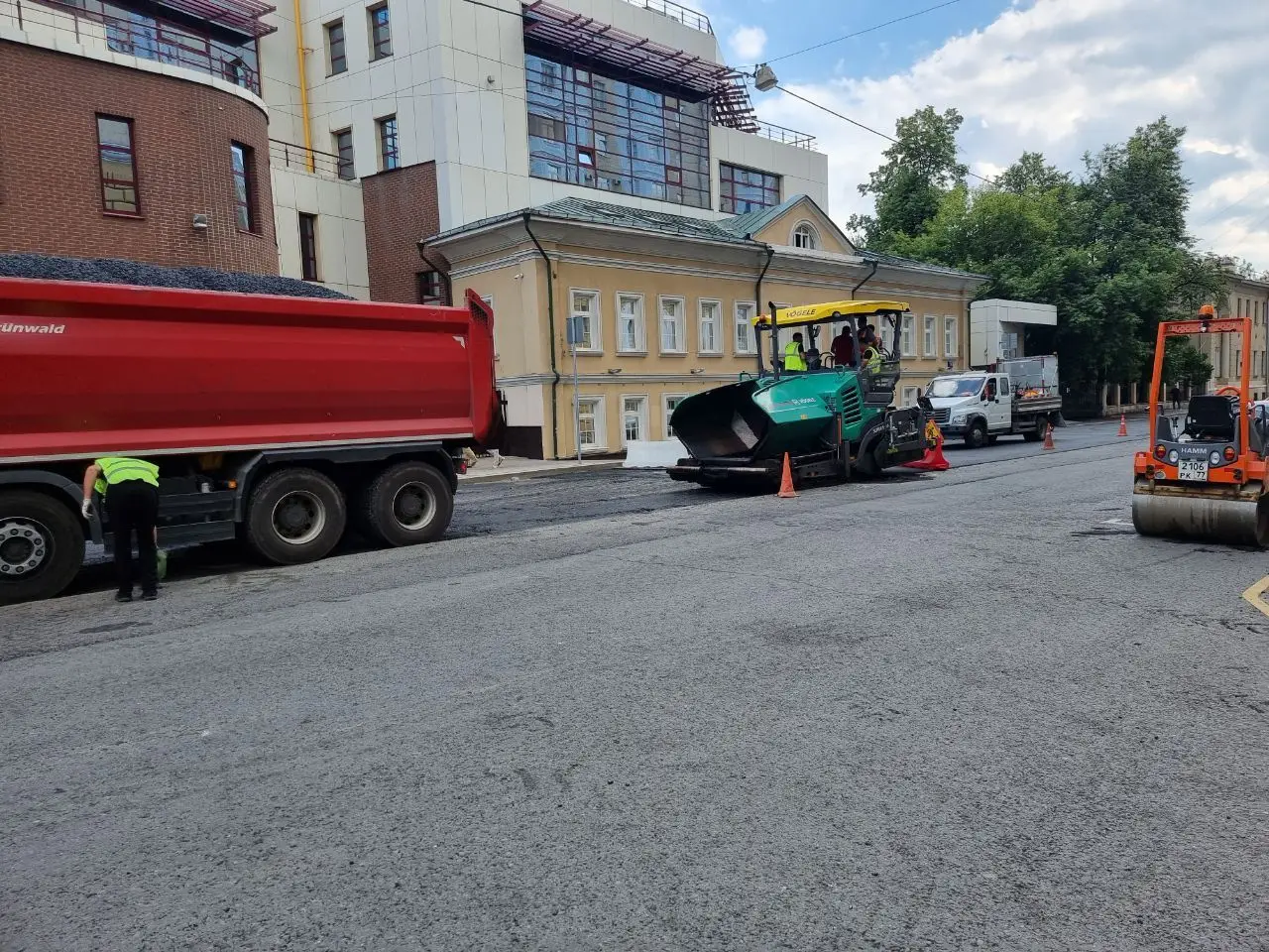 На трассе М4 тестируют восстановление дорог по технологии вайтопинг дорожные работы