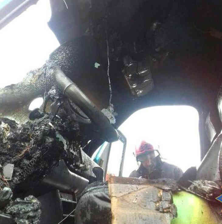 Микроавтобус Mercedes-Benz сгорел в Минске: есть версия поджога