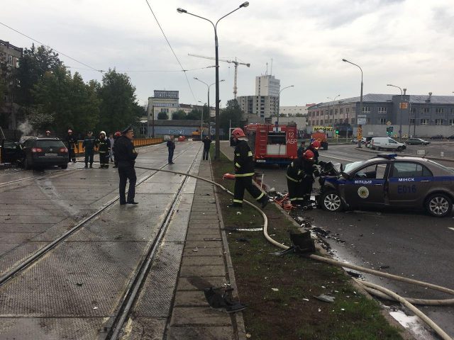 В Минске водитель легковушки уходил от ГАИ и врезался в машину милиции‍