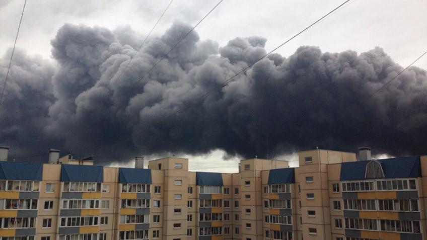 Под Петербургом горит лакокрасочный завод‍