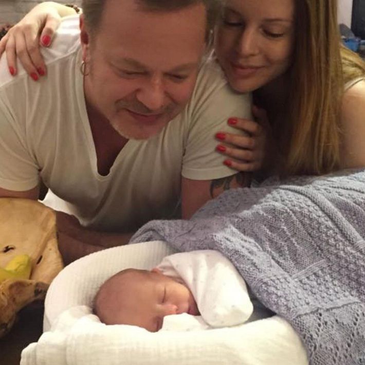 Пресняков опубликовал фото с новорожденным