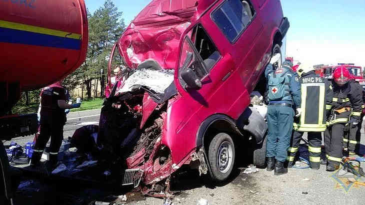 Жуткая авария на трассе М4 в Минске, есть пострадавшие‍