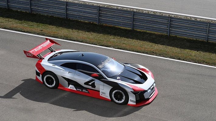 Audi показала новый электрический спорткар e-tron Vision Gran Turismo
