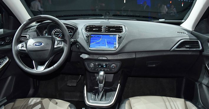 В Китае представлен обновленный седан Ford Escort‍