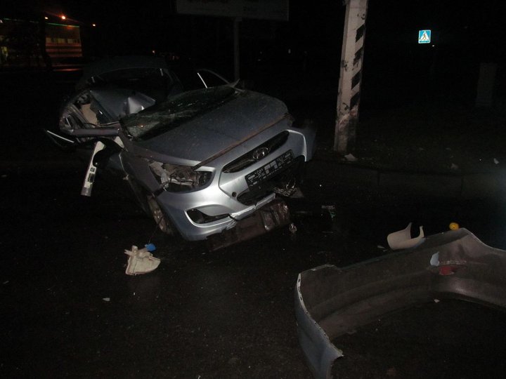 В Борисове Hyundai влетел в столб: женщина-водитель погибла