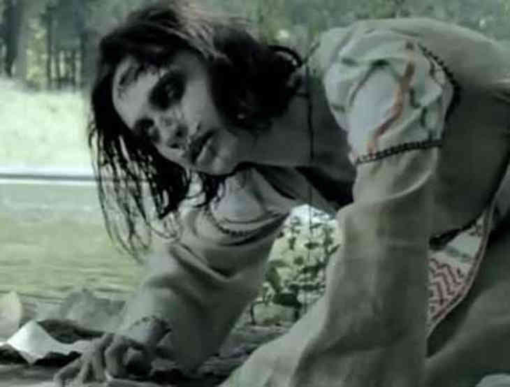 усопшие видят живых. что видит человек после смерти. снятся покойники родственники. к чу уснятся покойники. сонник к чему снится покойник.