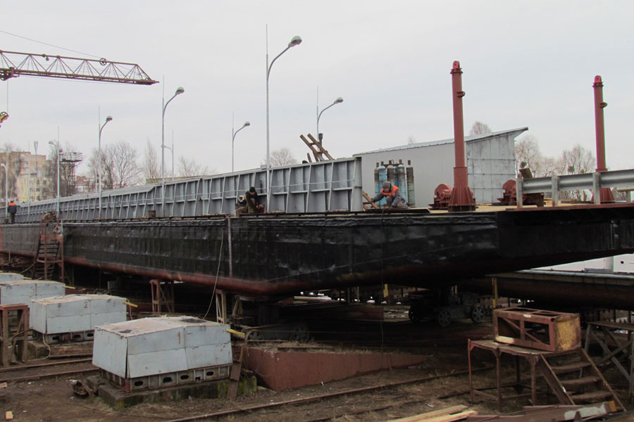 комсомольск на амуре завод подводных лодок. амурский судостроительный завод комсомольск-на-амуре. Enotik11m руслан мостов. плавучий док судостроительный завод янтарь. строительство паром.