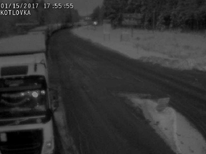 Очереди на границе с Литвой растут