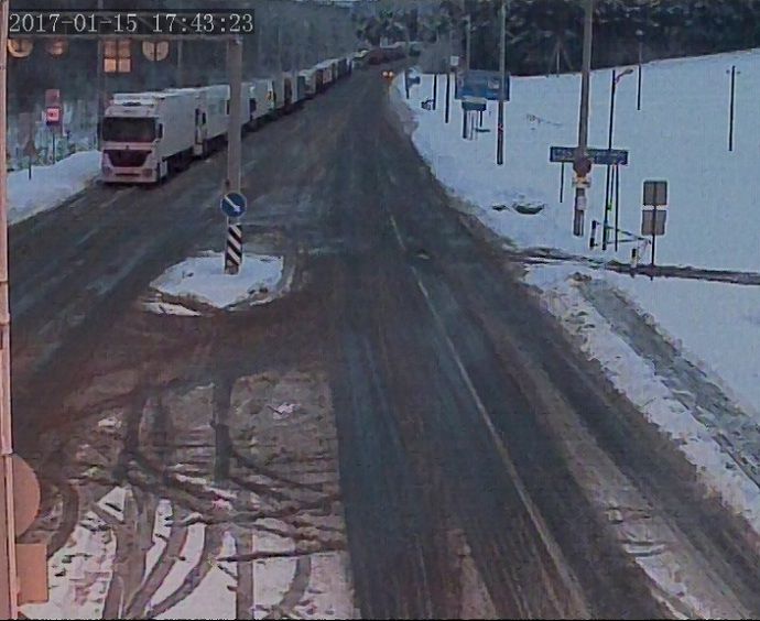 Очереди на границе с Литвой растут