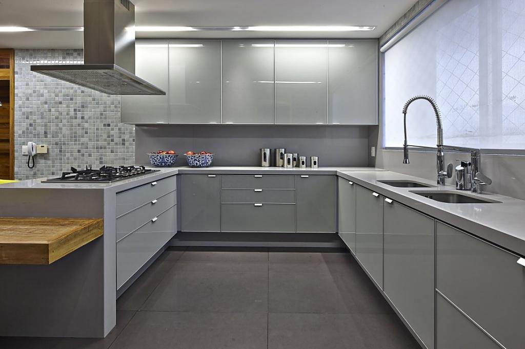Серый цвет в дизайне интерьера кухни