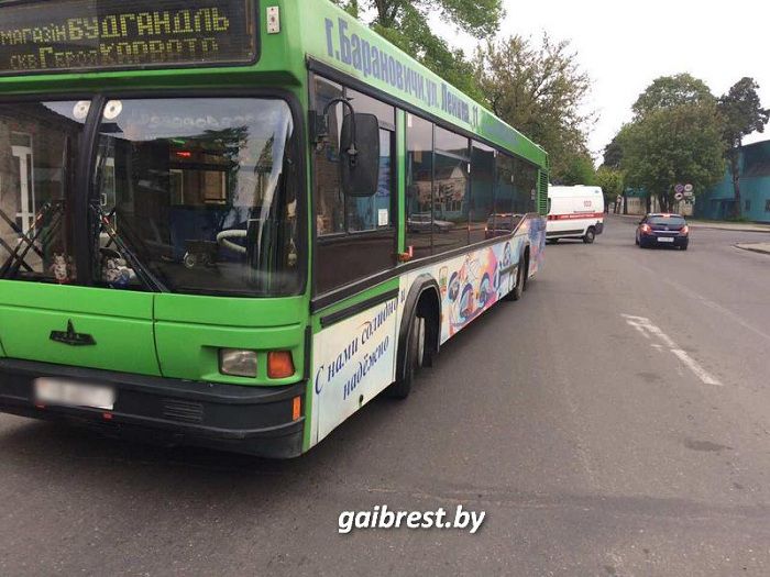 В Барановичах мотоцикл столкнулся с автобусом‍