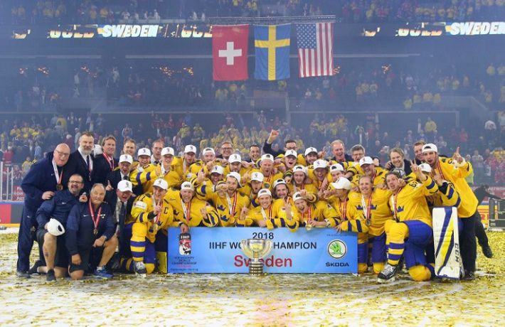 Сборная Швеции по хоккею стала чемпионом мира второй год подряд‍