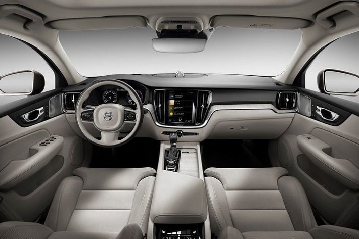 Volvo представила седан S60 нового поколения
