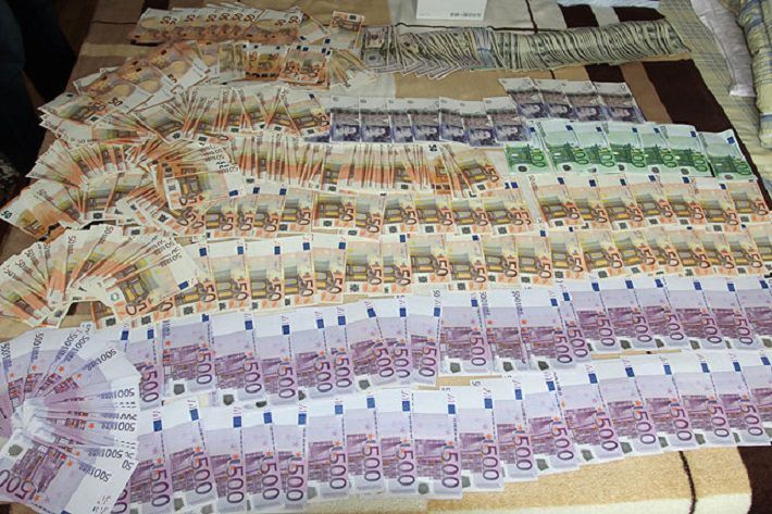 Директор РНПЦ травматологии и ортопедии задержан за взятки, в тайниках обнаружена крупная сумма денег