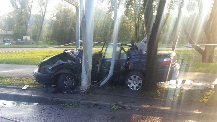 Opel после погони ГАИ врезался в столб в Минске: водитель погиб‍