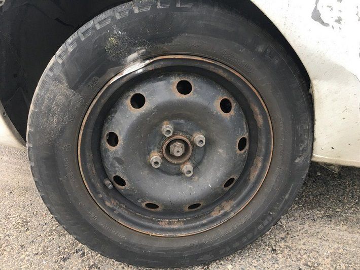 На МКАД в ДТП попал водитель Uber: на авто были колеса разного диаметра
