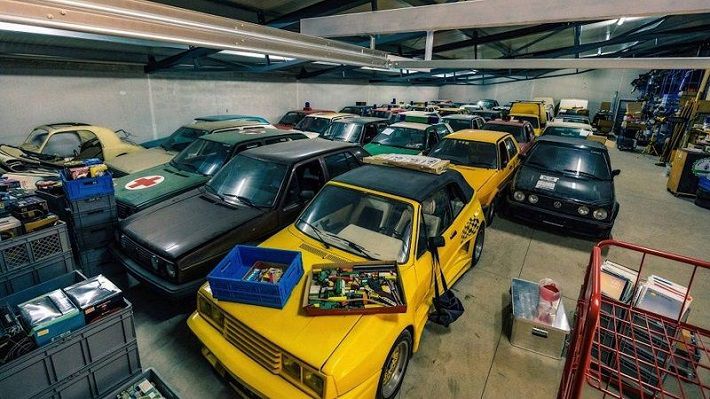 Житель Австрии собрал коллекцию из 114 Volkswagen Golf
