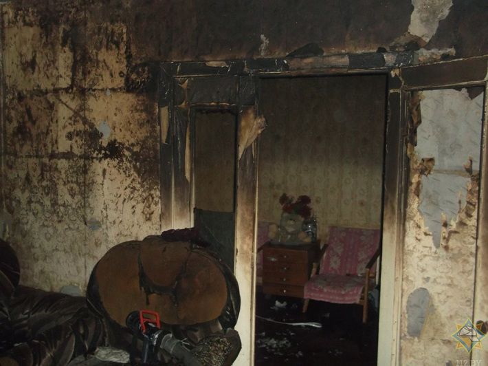 В Чаусах на пожаре в жилом доме спасены 5 человек