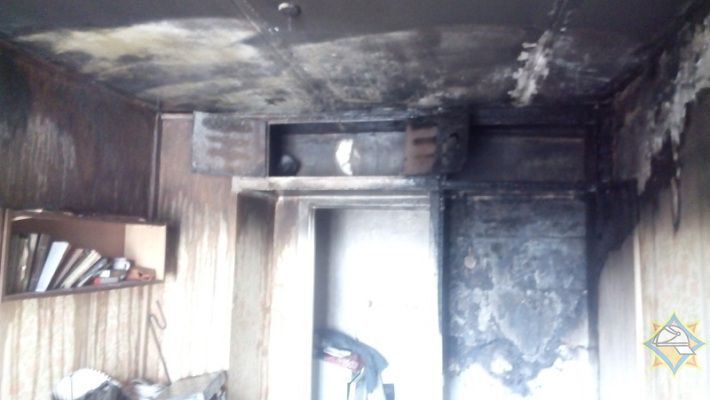 В Барановичах на пожаре в квартире спасен ее хозяин-пенсионер