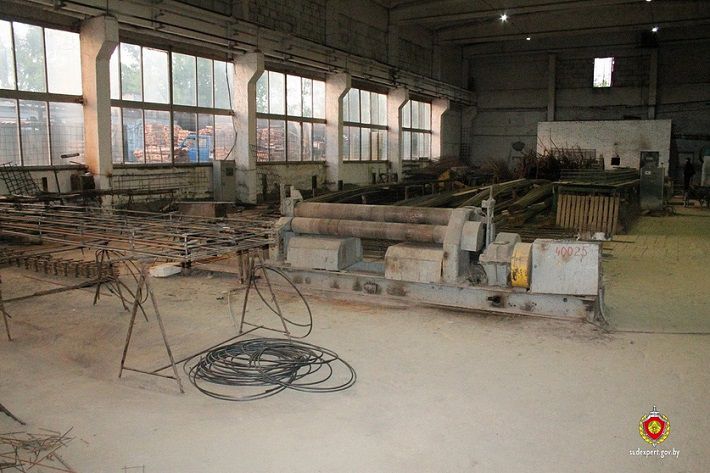 В Волковыске работник завода лишился трех пальцев: возбуждено уголовное дело 