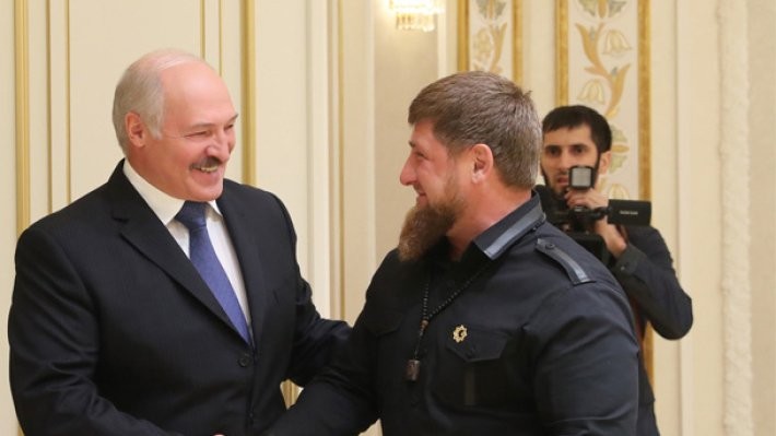 Картина дня: питон в детском саду и кого уволил Лукашенко после поездки по Оршанскому району