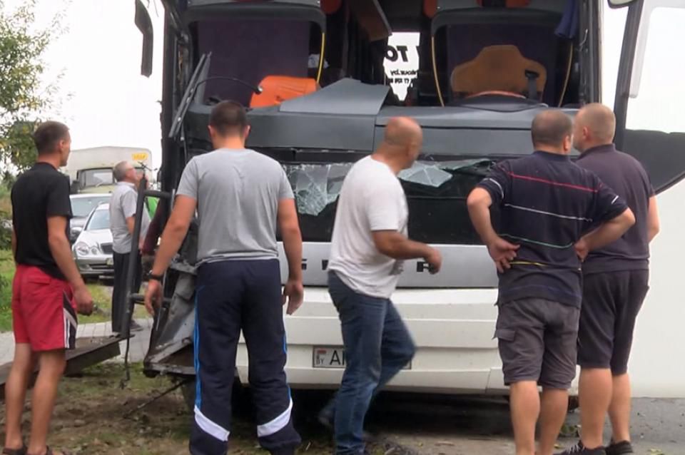В Украине в ДТП попал автобус с белорусами, ехавшими на отдых