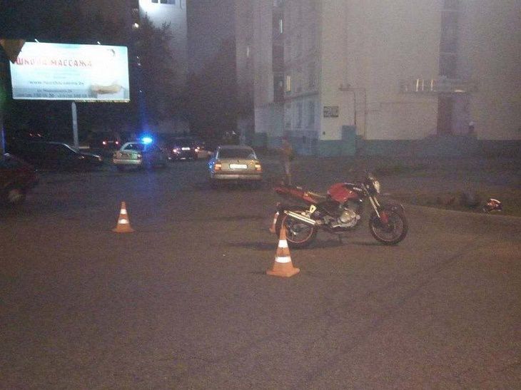 В Гомеле мотоциклист на «Минске» врезался в «Фольксваген»