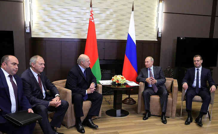 Лукашенко и Путин показывают готовность разрешить тяжелые вопросы