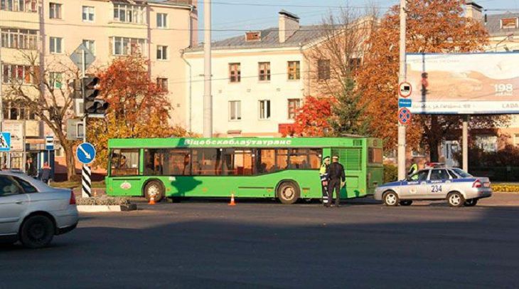 Фрунзе автобус. Маршрутка фрунзе. Развозка на игору от метро озерки. Автобус икарус 1991. 46 маршрутка нижний тагил.