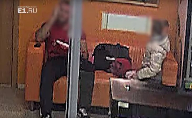 Тренера посадили на 8 лет за то, что посидел рядом с девочкой на диване