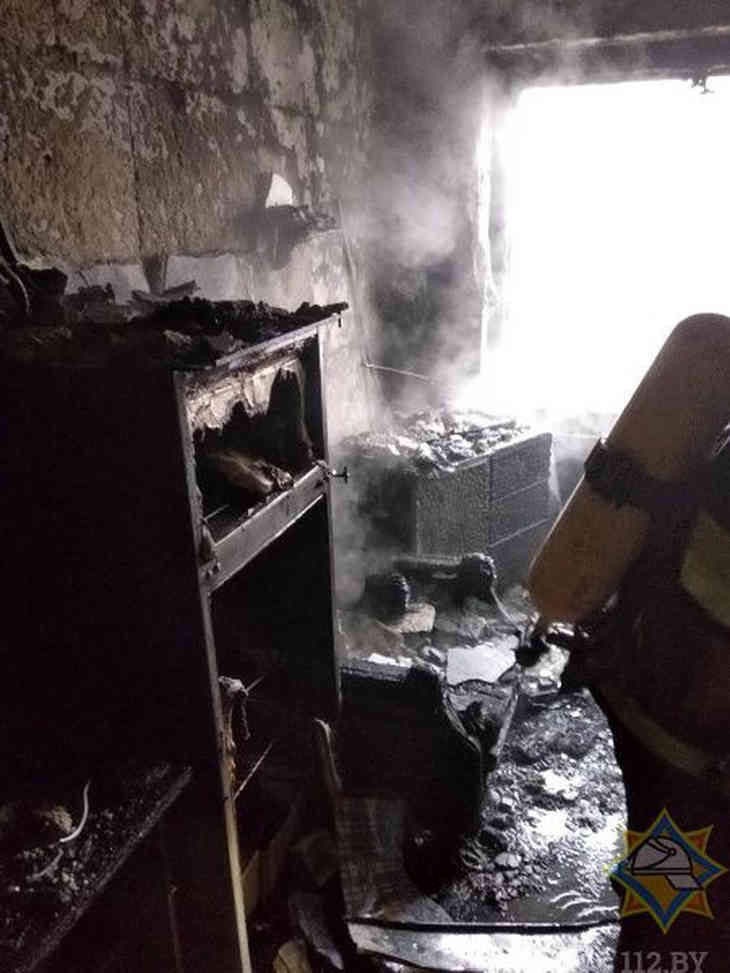 В Жабинке горело общежитие: четверых спасли, 30 человек эвакуировали
