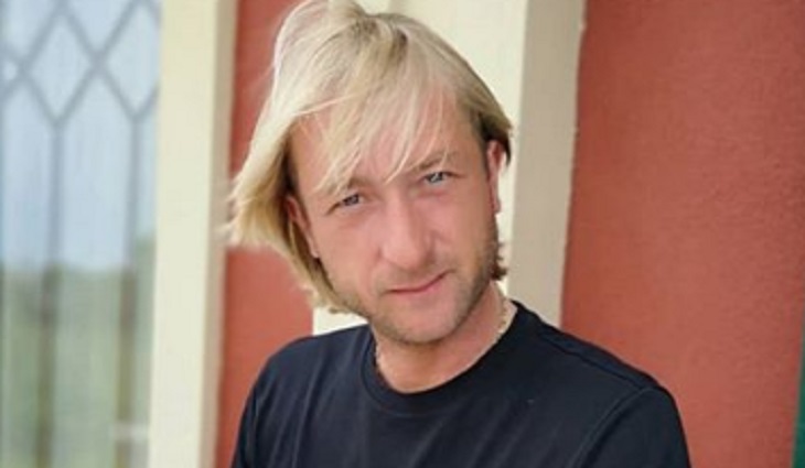 Евгений Плющенко задумался одочке— видео Евгений Плющенко задумался одочке— видео