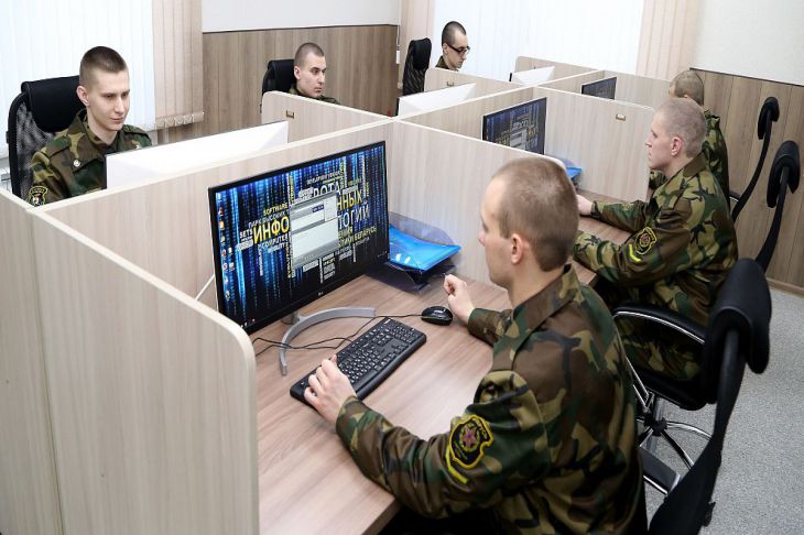 В Беларуси создали первую IT-роту. При наборе был конкурс в восемь человек на место