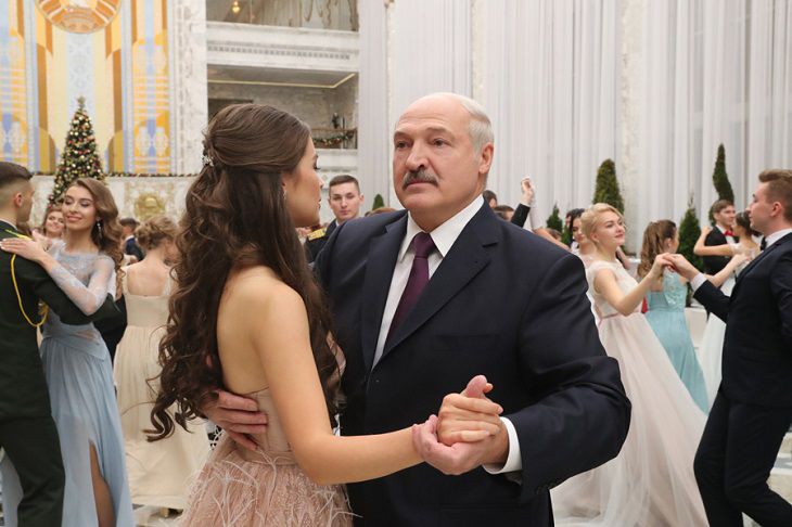 Новости недели: танец Лукашенко с мисс Беларусь и что и на сколько подорожает в 2019 году?
