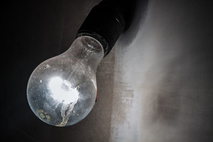 Сотни тысяч домов остались без электричества в Швеции из-за сильного шторма