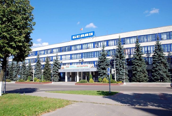 «БелАЗ» стал партнером ФК «Волна»