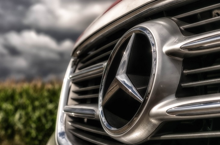 Mercedes может представить новый GLB-класс летом 2019 года