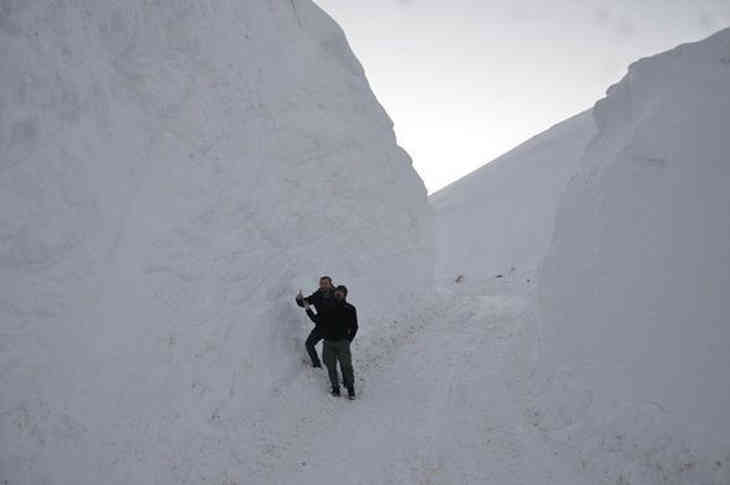 Турцию завалило снегом: сугробы до 3 метров 