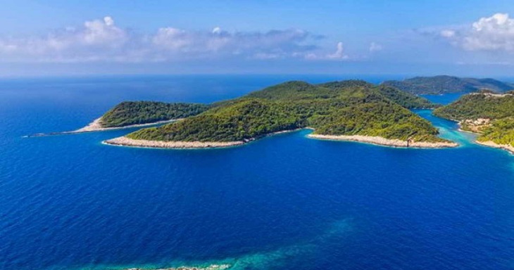 На острове в Тихом океане по запросу США задержали россиянина На острове в Тихом океане по запросу США задержали россиянина