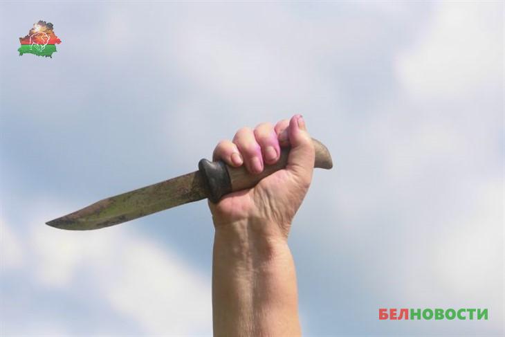 Мужчина напал на начальную школу и ранил 20 детей в Пекине Мужчина напал на начальную школу и ранил 20 детей в Пекине